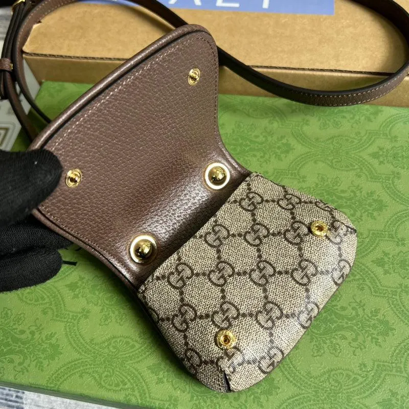 Charm - GG Bags - 696