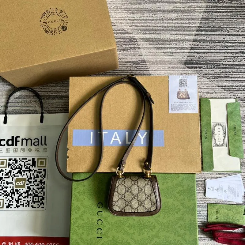 Charm - GG Bags - 696