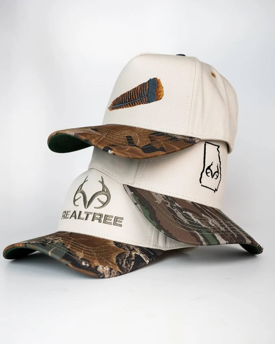 Realtree Lost Hat Hunting Cap | Adjustable & Lightweight Outdoor Camo Hat for Men & Women | Vintage Design | Limited Edition