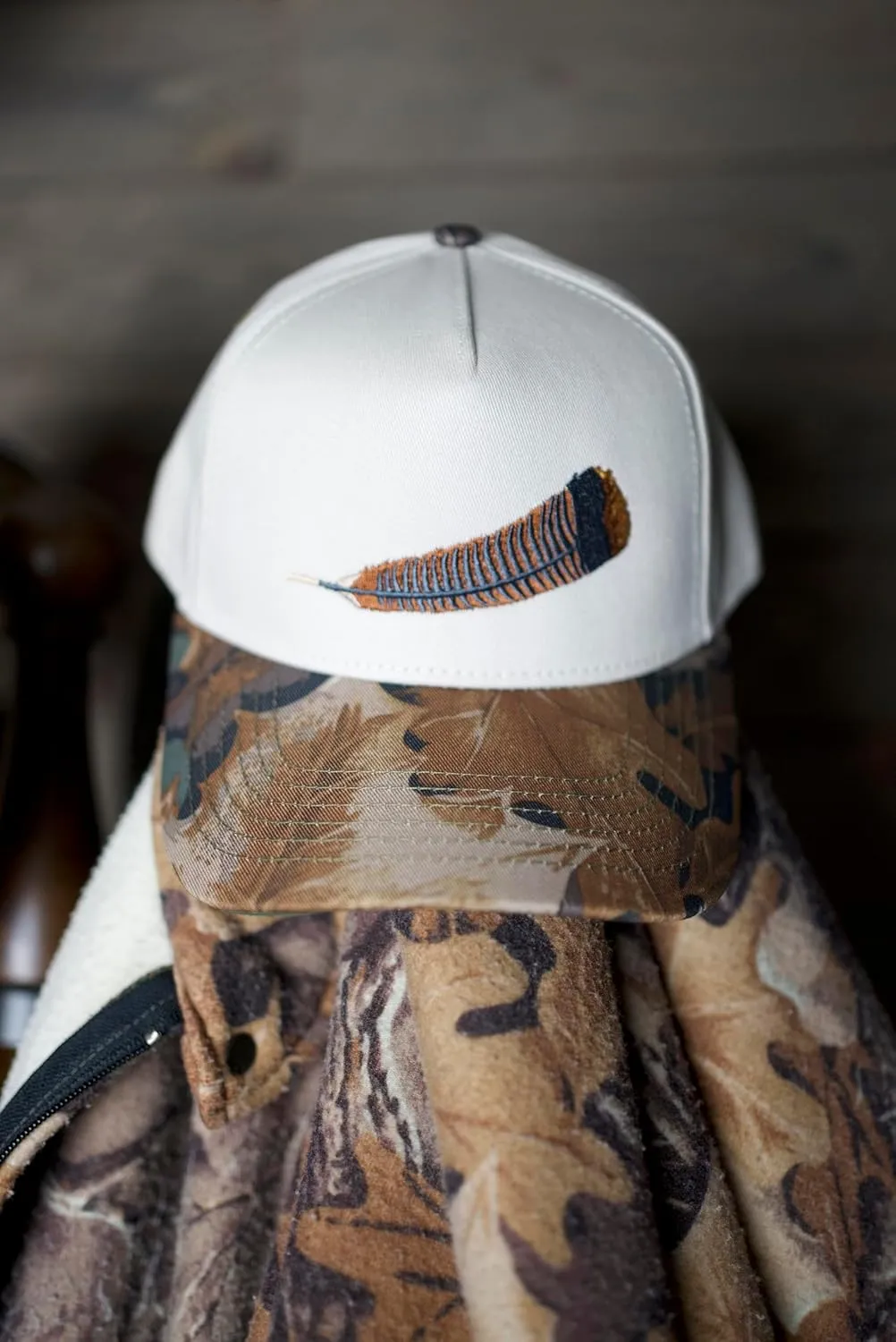 Realtree Lost Hat Hunting Cap | Adjustable & Lightweight Outdoor Camo Hat for Men & Women | Vintage Design | Limited Edition