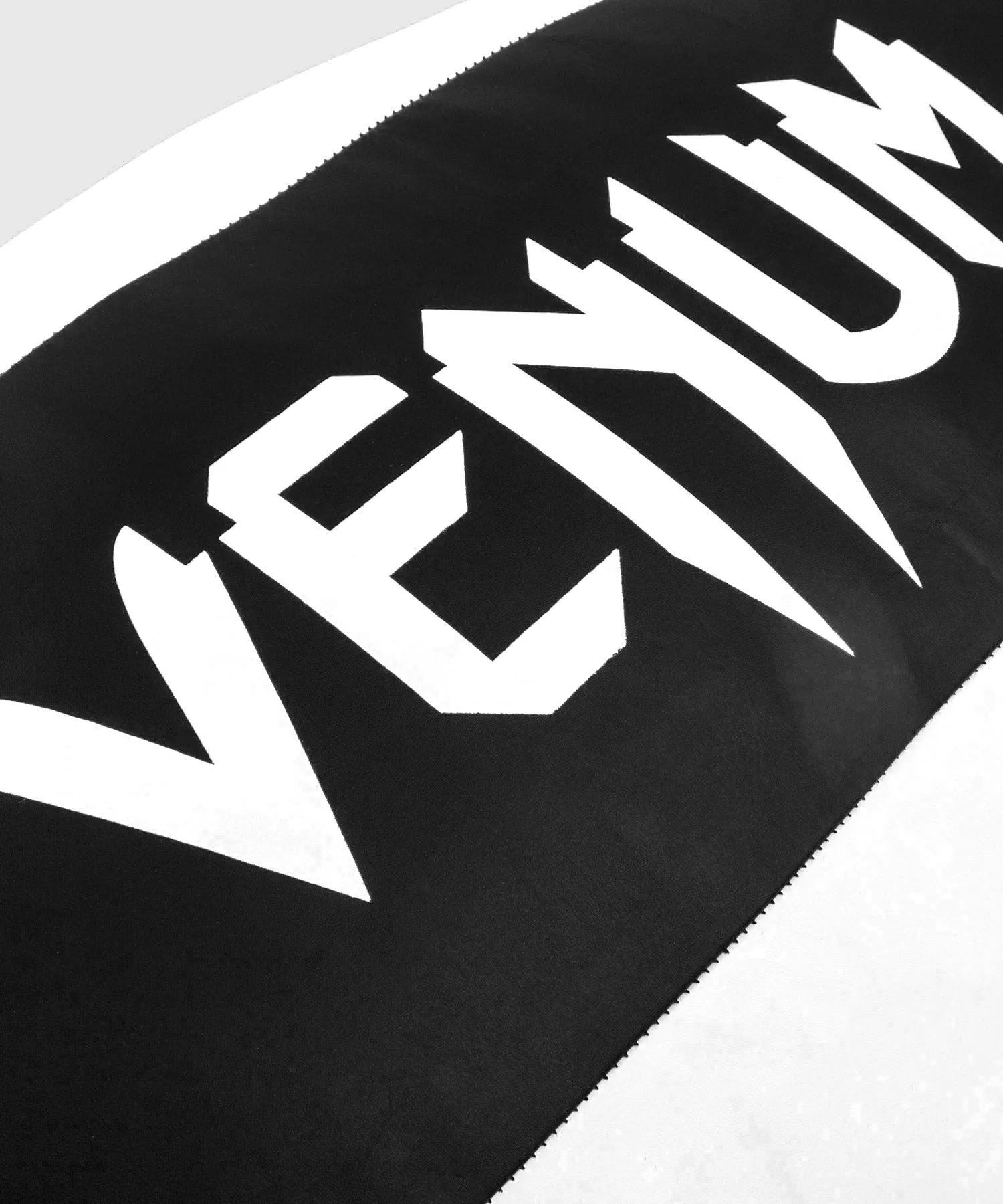 Venum Tear Drop Sacco da boxe - Nero/Bianco